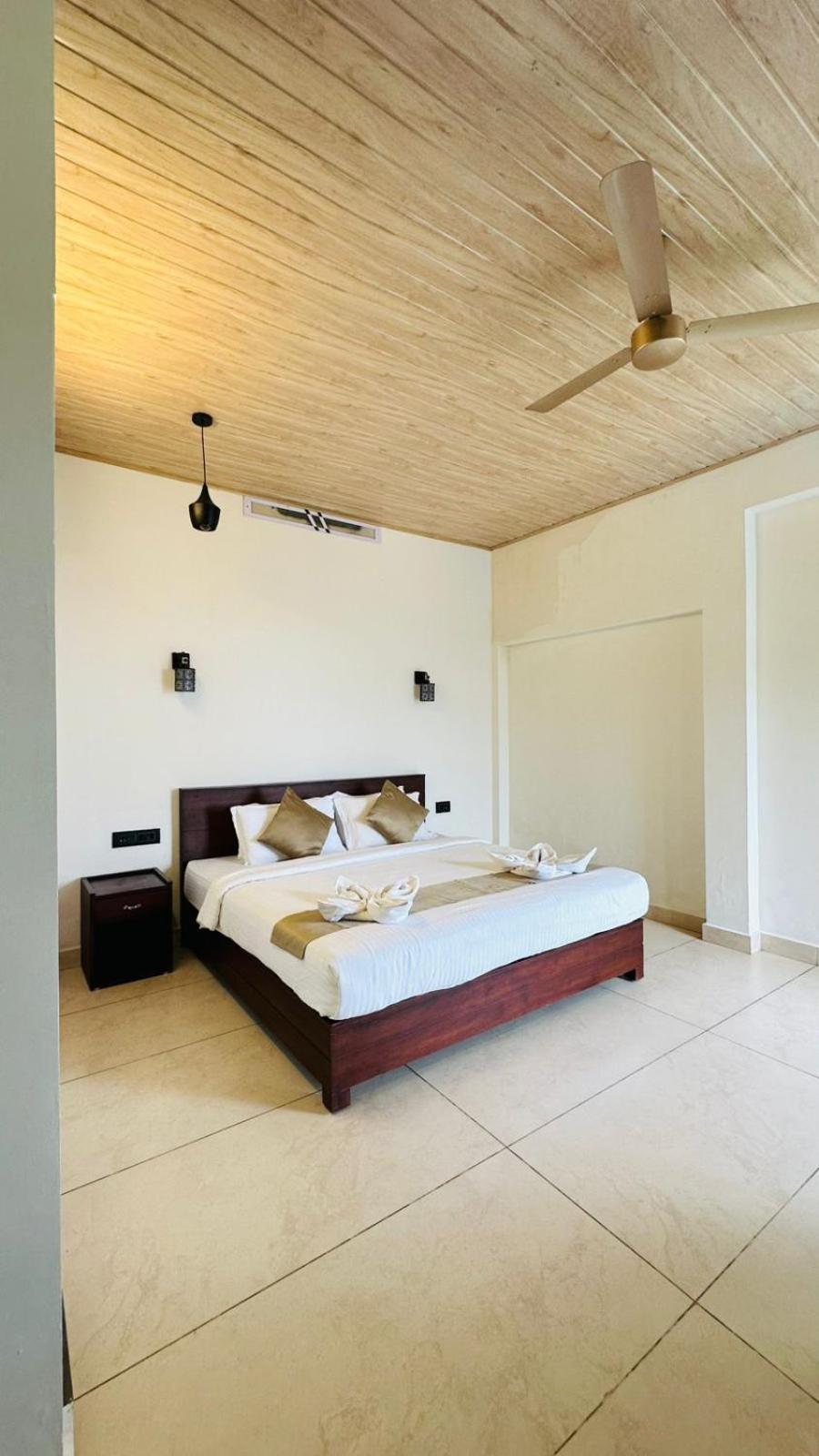 Wild Elephant Resort Kallar Vattiyar Экстерьер фото
